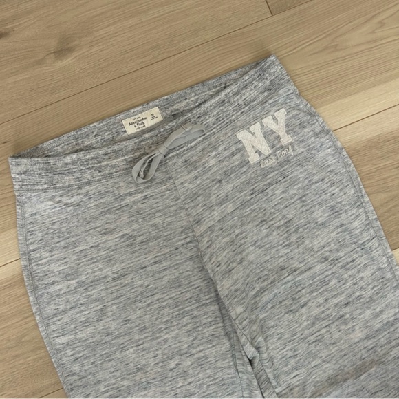 gray abercrombie and fitch ny east coast pants - Picture 4 of 9